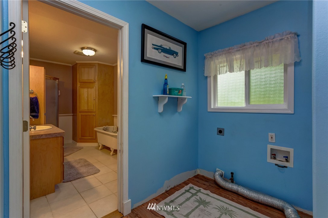 7766 Silver Lake Road Maple Falls, WA 98266 - Photo 10 of 24 Gallery Image 10
