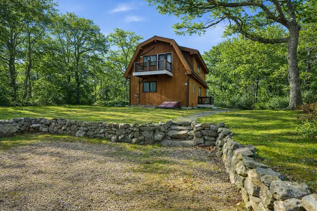 $1,799,999 | 43 North Slope Lane, Chilmark, MA 02535