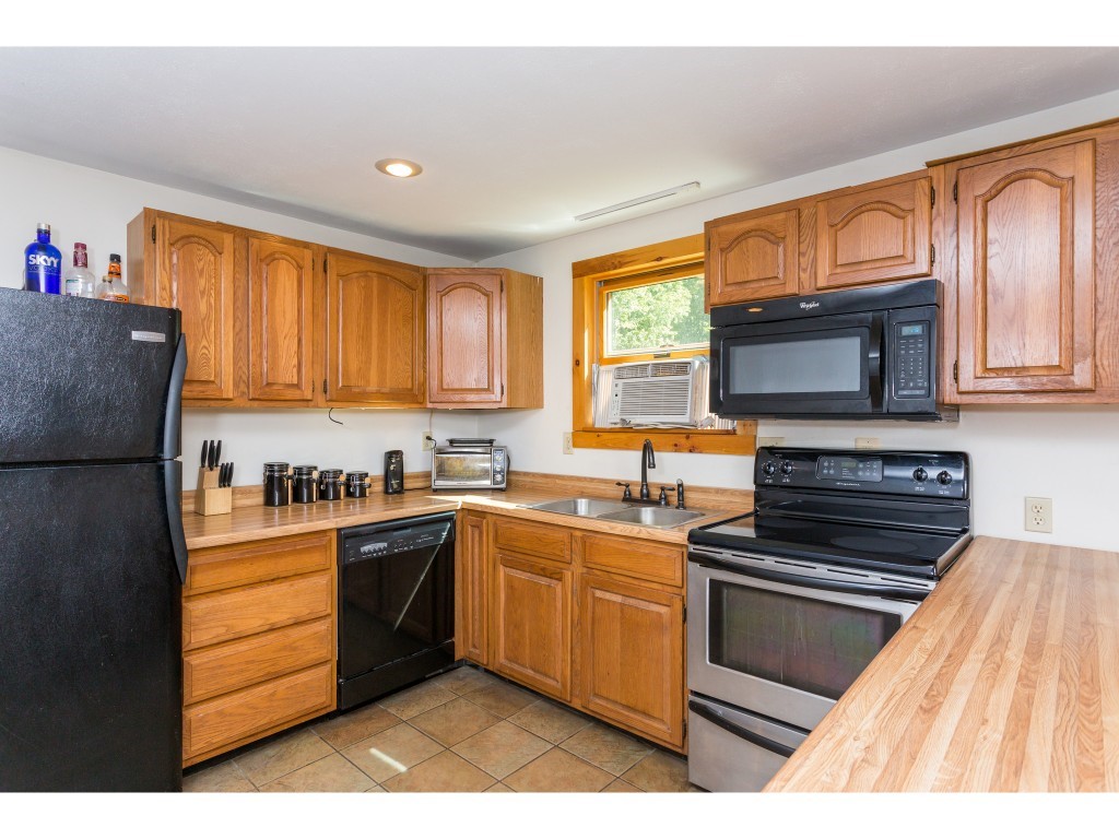 20 Dwight Road Nottingham, NH 03290 - Photo 16 of 36