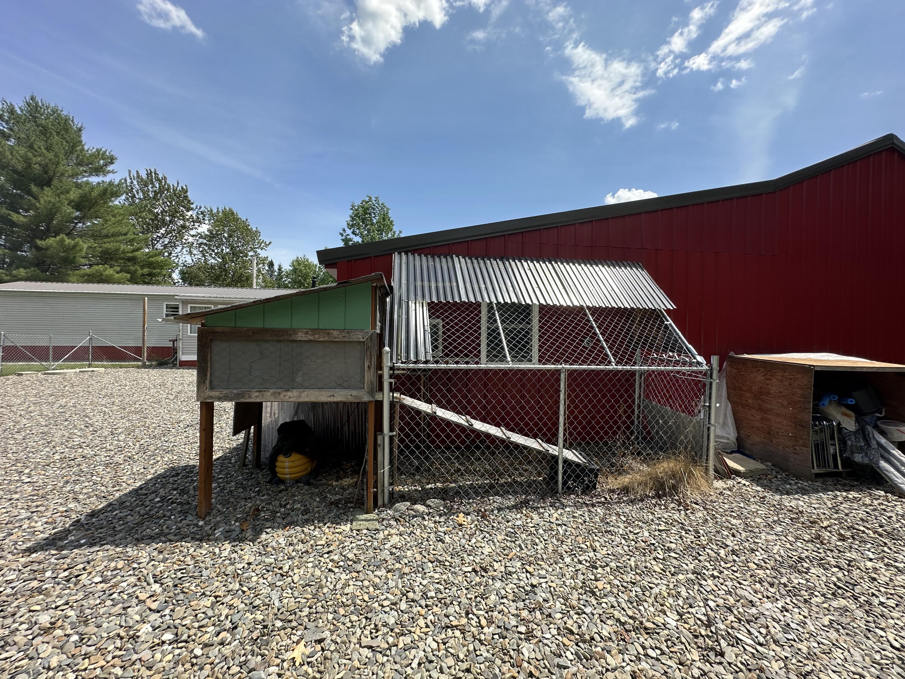 639 Ledge Hill Road Corinth, ME 04427 - Photo 28 of 41 Cat/Pet Enclosure