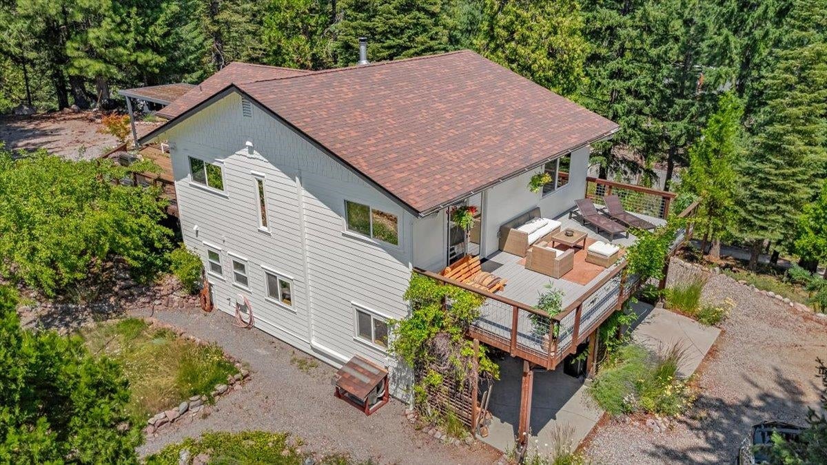 3409 North Old Stage Road Mount Shasta, CA 96067 - Photo 7 of 43 Gallery Image 7