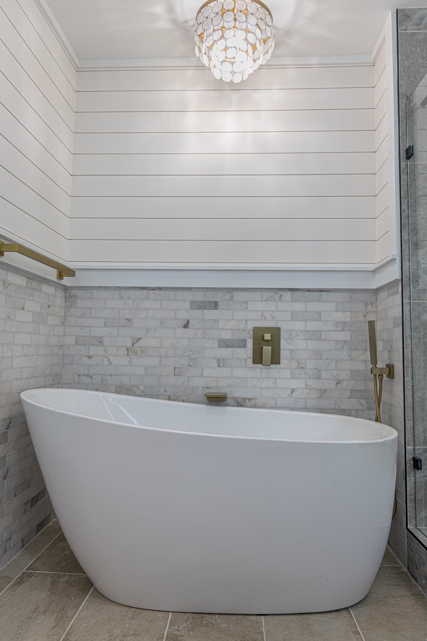 19690 Lawrence Road Fairhope, AL 36532 - Photo 40 of 73 Bathroom