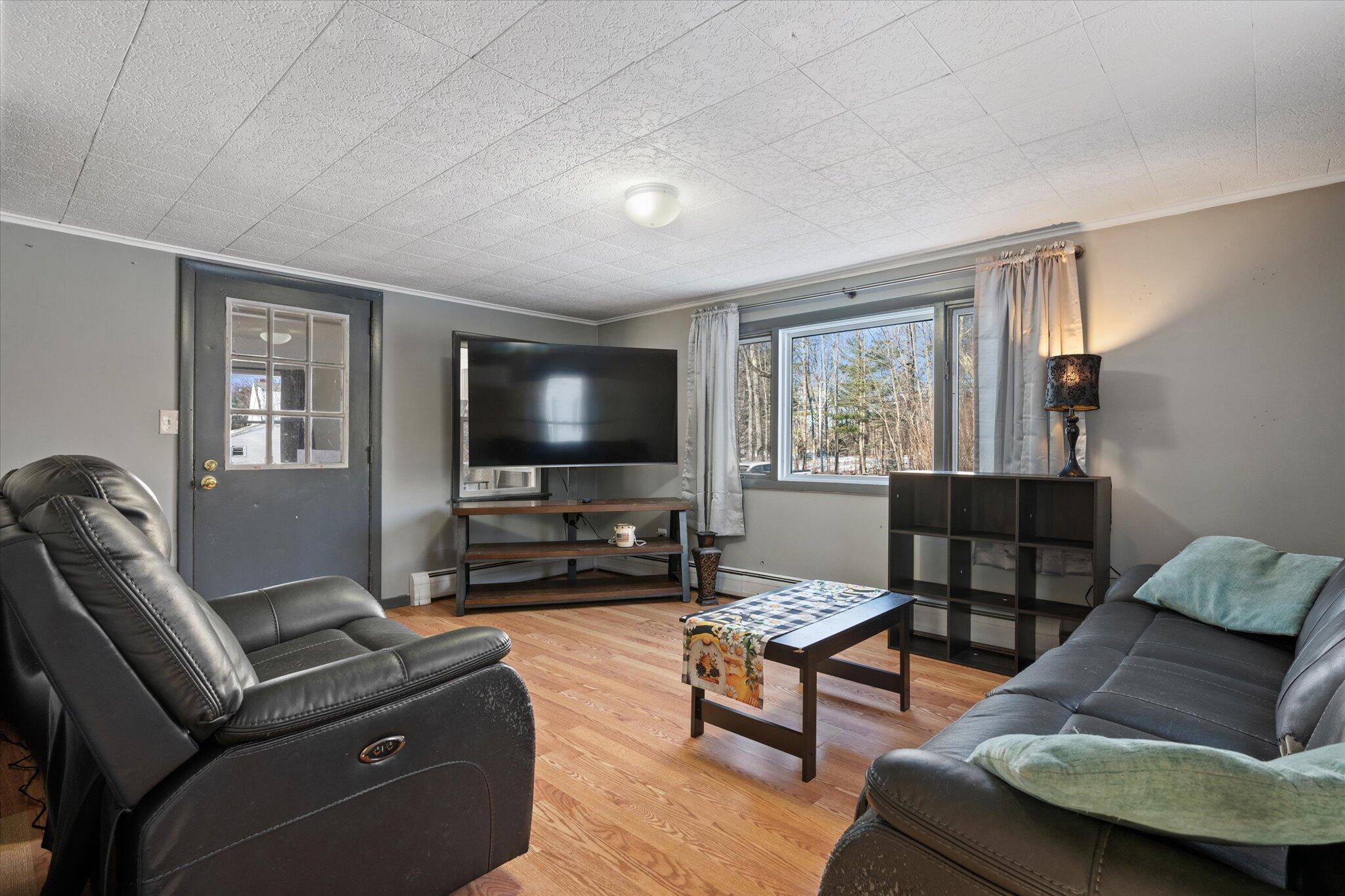 336 Lakeview Road Glenburn, ME 04401 - Photo 12 of 39 Living