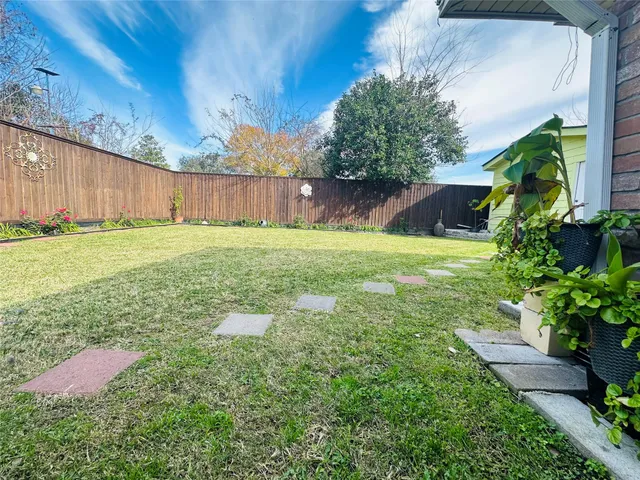 $2,199 | 10518 Pleasanton Drive, Houston, TX 77038