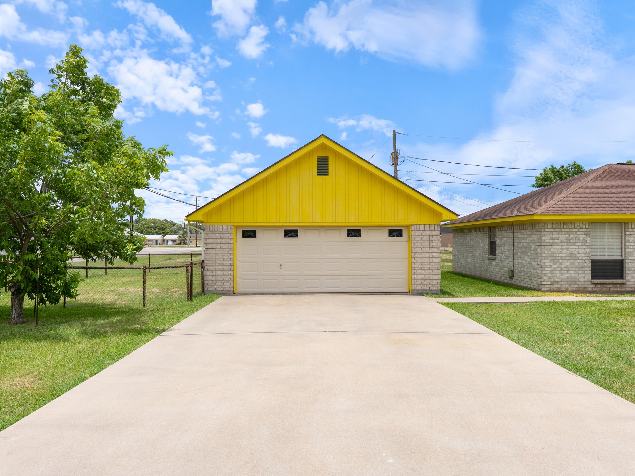 314 Rorem Avenue Palacios, TX 77465 - Photo 4 of 34