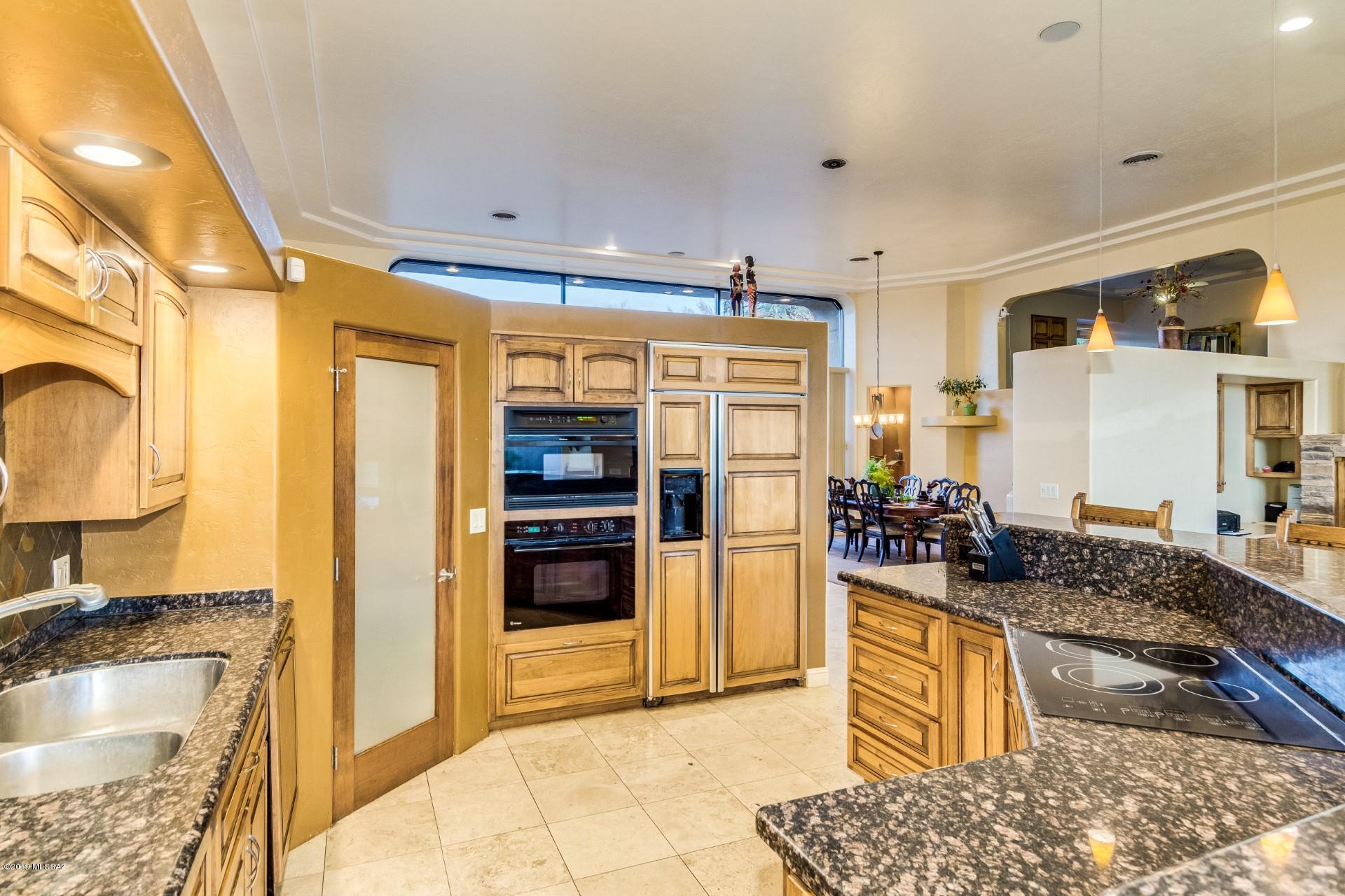 720 East Chula Vista Road Tucson, AZ 85718 - Photo 10 of 27