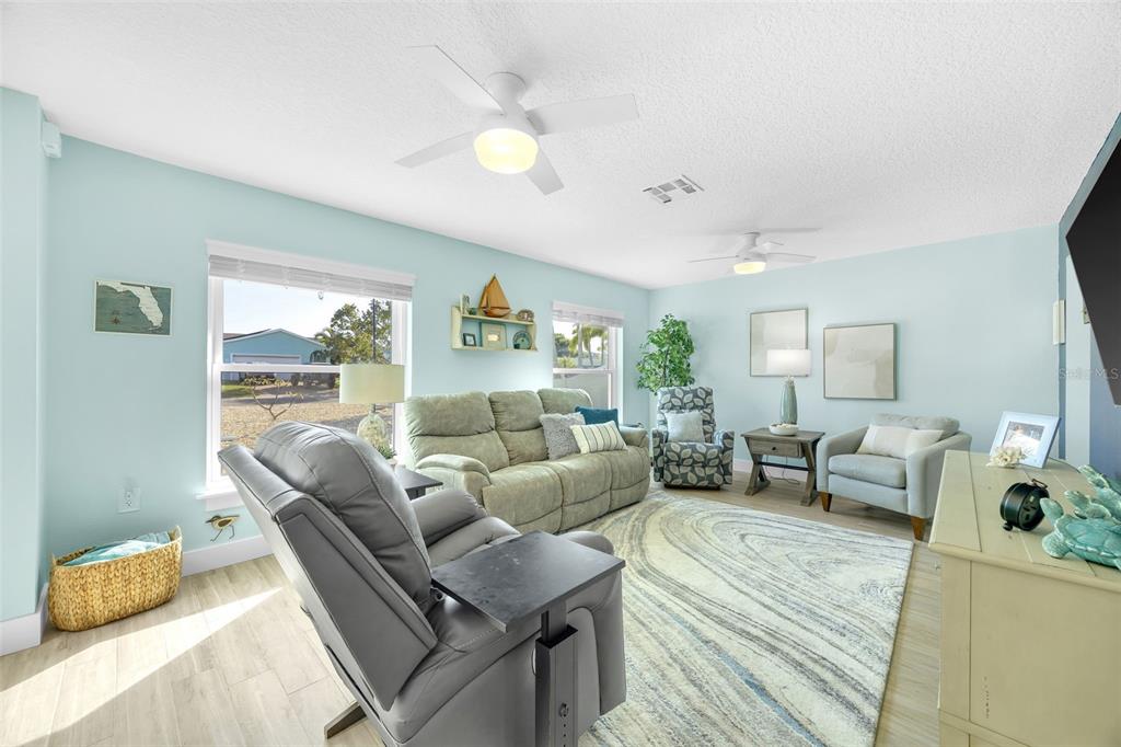 1015 Spindle Palm Way Apollo Beach, FL 33572 - Photo 29 of 78