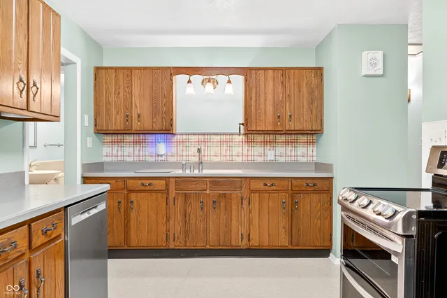 $220,000 | 2720 12th Street, Columbus, IN 47201