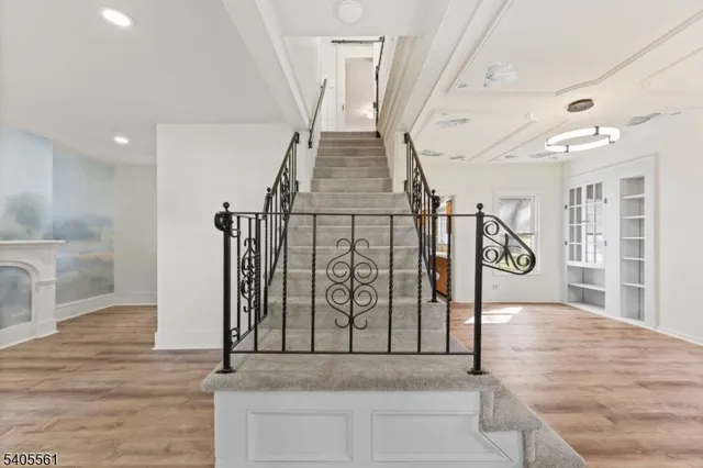 a view of entryway and hall