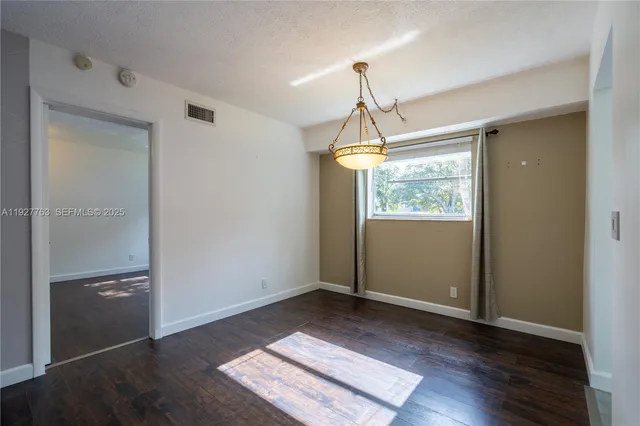 $2,000 | 8002 Lagos De Campo Boulevard, Unit B201, Tamarac, FL 33321