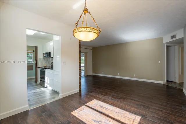 $2,000 | 8002 Lagos De Campo Boulevard, Unit B201, Tamarac, FL 33321