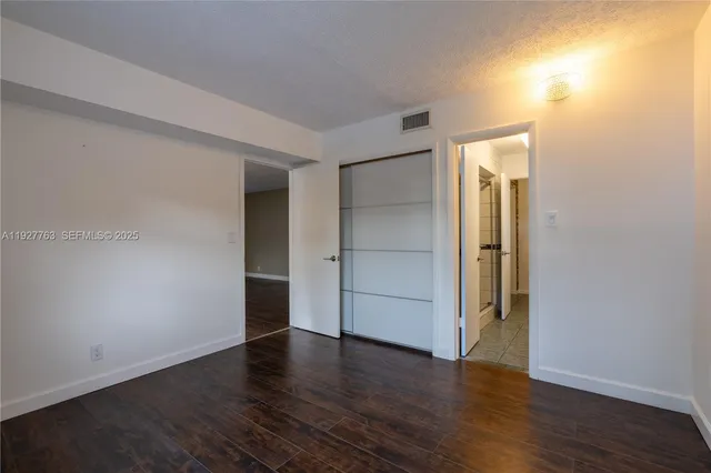 $2,000 | 8002 Lagos De Campo Boulevard, Unit B201, Tamarac, FL 33321