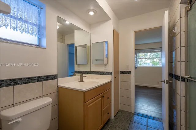 $2,000 | 8002 Lagos De Campo Boulevard, Unit B201, Tamarac, FL 33321