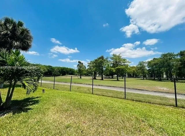 $2,000 | 8002 Lagos De Campo Boulevard, Unit B201, Tamarac, FL 33321