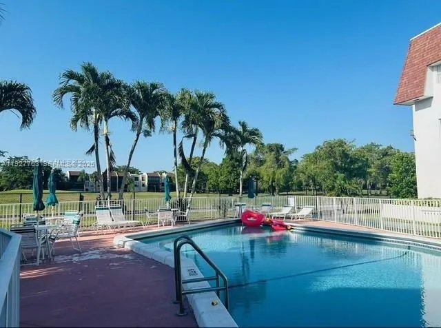 $2,000 | 8002 Lagos De Campo Boulevard, Unit B201, Tamarac, FL 33321