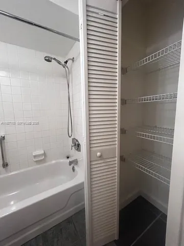 $2,000 | 8002 Lagos De Campo Boulevard, Unit B201, Tamarac, FL 33321