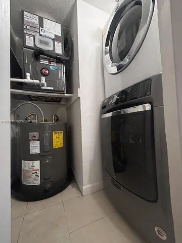 $2,000 | 8002 Lagos De Campo Boulevard, Unit B201, Tamarac, FL 33321