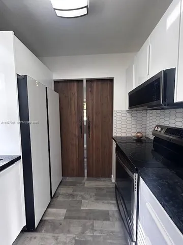 $2,000 | 8002 Lagos De Campo Boulevard, Unit B201, Tamarac, FL 33321