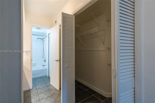 $2,000 | 8002 Lagos De Campo Boulevard, Unit B201, Tamarac, FL 33321