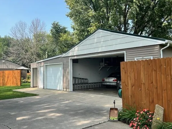 $299,000 | 25397 Highway 218, Austin, MN 55912