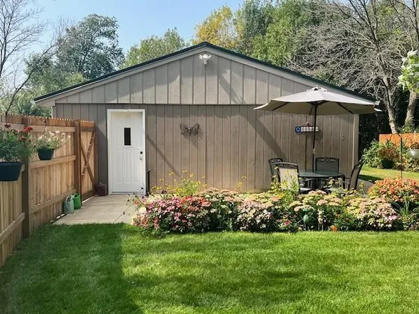 $299,000 | 25397 Highway 218, Austin, MN 55912