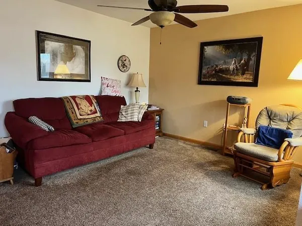 $299,000 | 25397 Highway 218, Austin, MN 55912