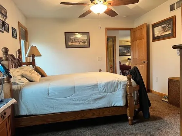 $299,000 | 25397 Highway 218, Austin, MN 55912