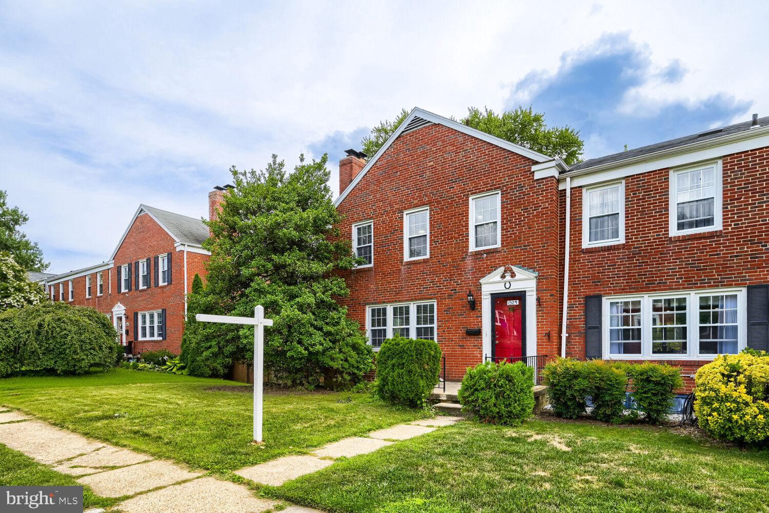 1529 Doxbury Road Towson, MD 21286 - Photo 4 of 36 Gallery Image 4