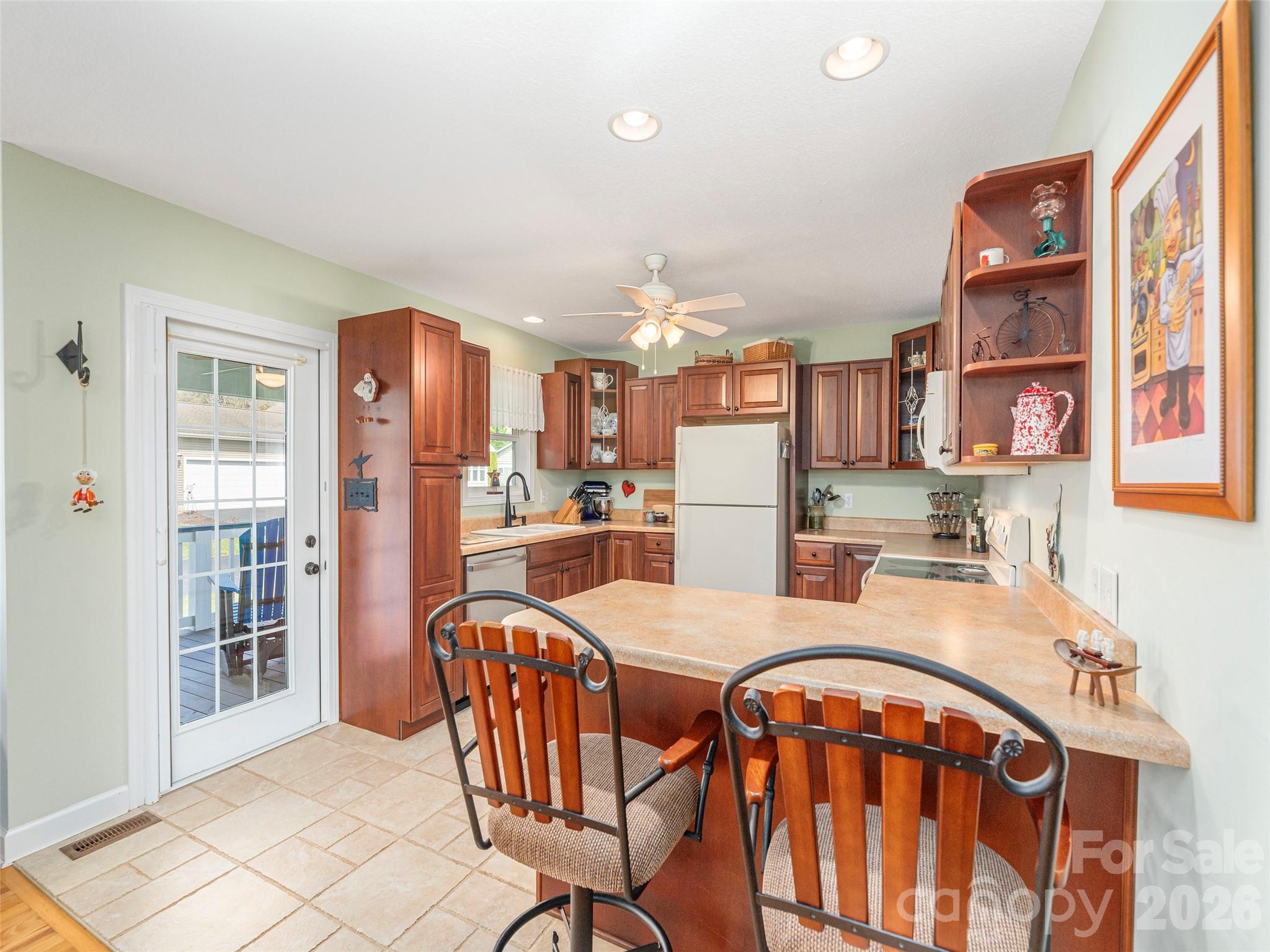 22 Cottage Loop Waynesville, NC 28785 - Photo 10 of 26 a dining room with furniture and window
