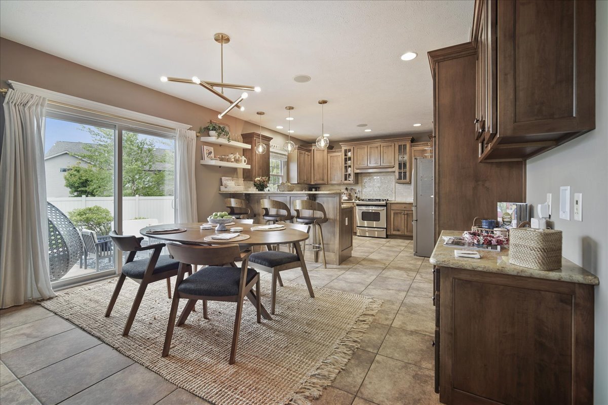 4015 Rockledge Road Bloomington, IL 61705 - Photo 19 of 52 Gallery Image 19
