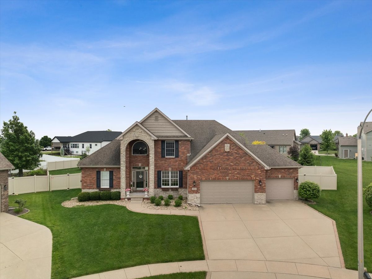 4015 Rockledge Road Bloomington, IL 61705 - Photo 2 of 52 Gallery Image 2