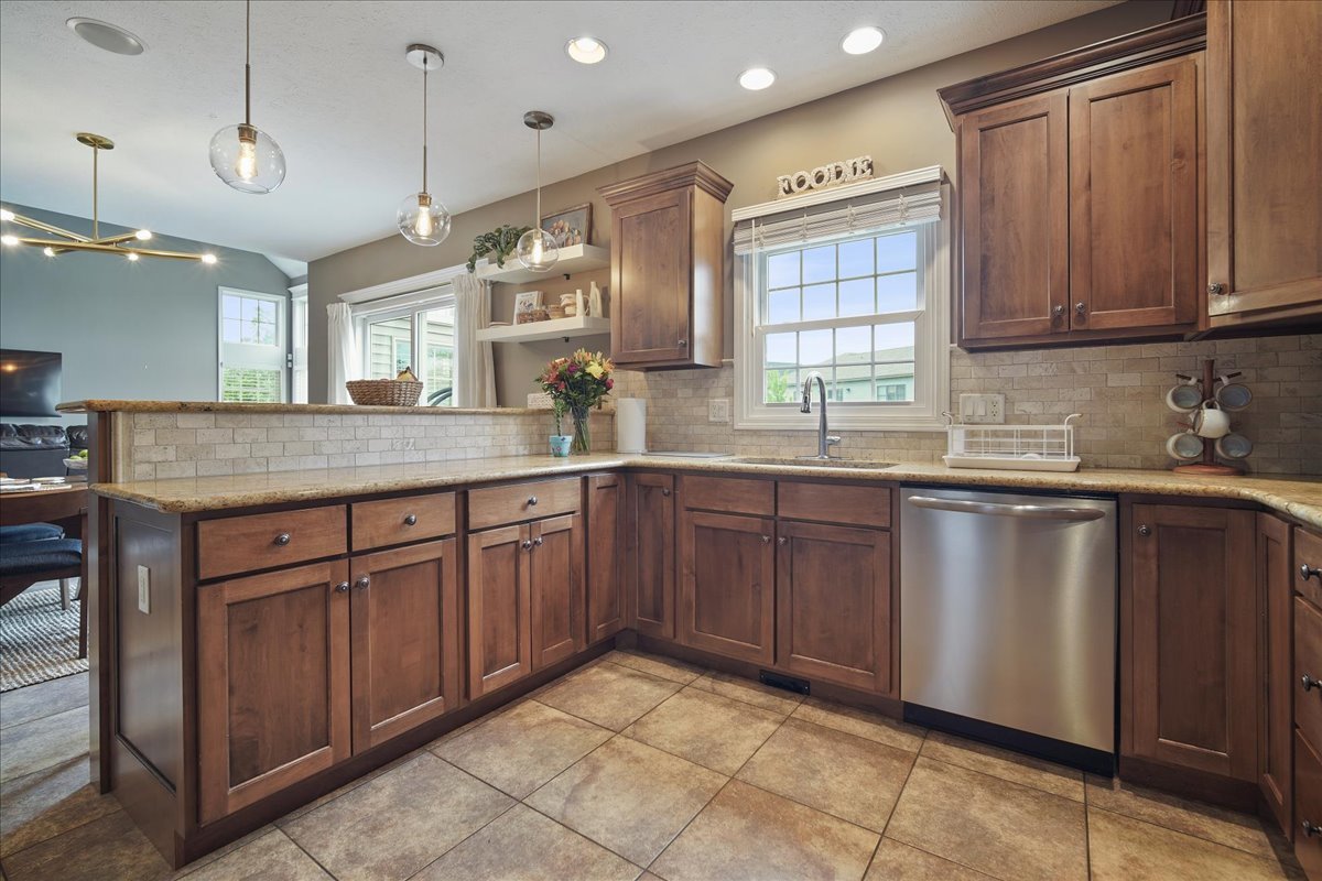4015 Rockledge Road Bloomington, IL 61705 - Photo 22 of 52 Gallery Image 22