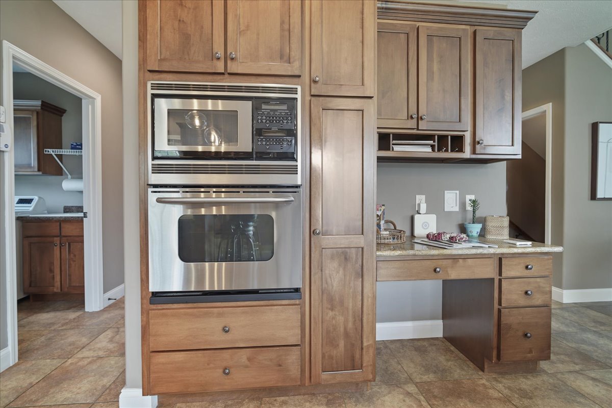 4015 Rockledge Road Bloomington, IL 61705 - Photo 24 of 52 Gallery Image 24