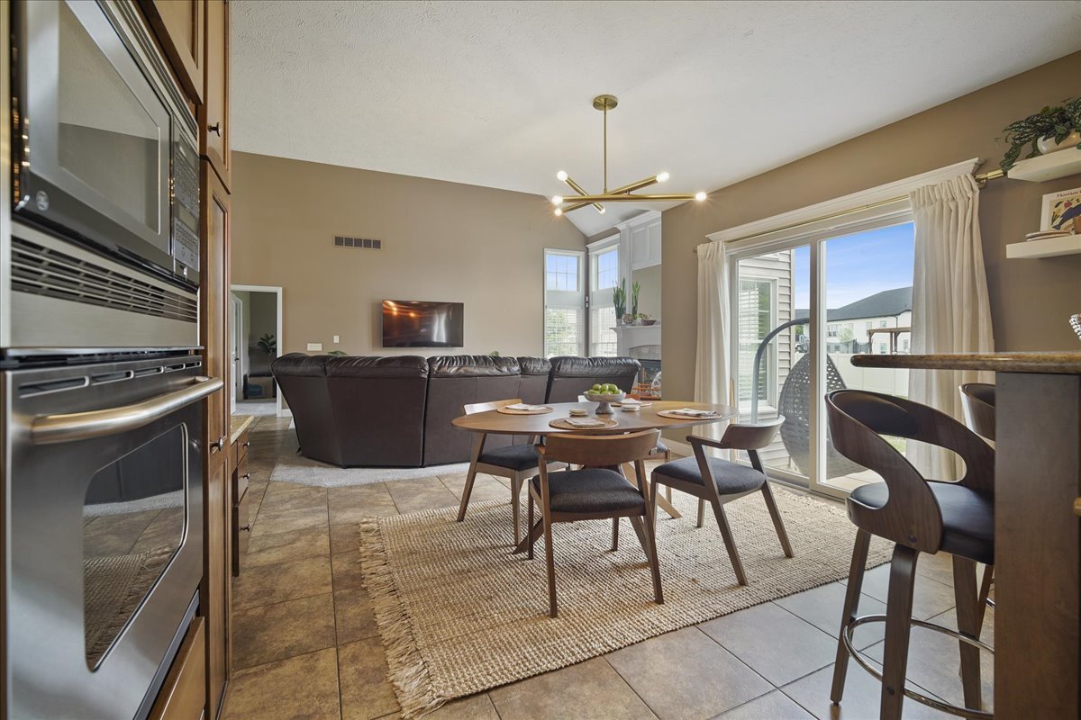 4015 Rockledge Road Bloomington, IL 61705 - Photo 28 of 52 Gallery Image 28