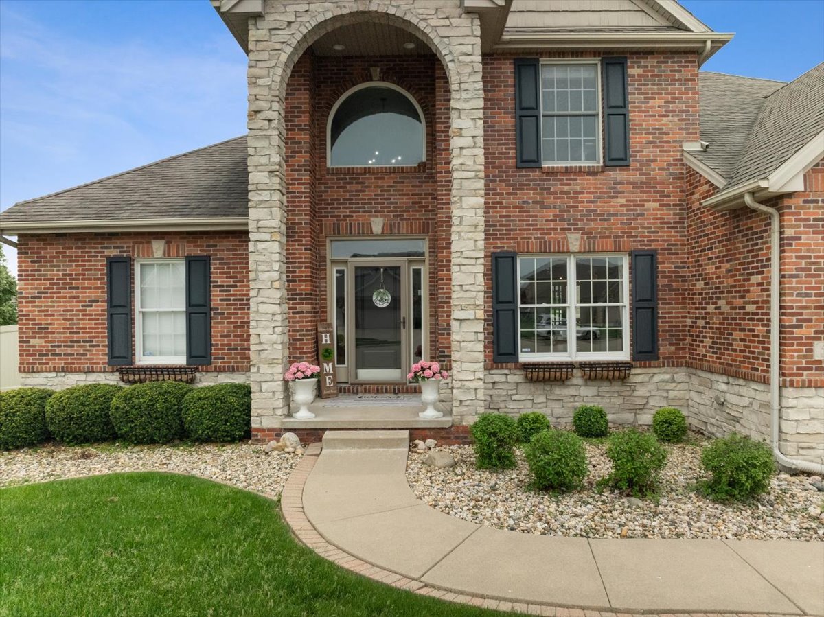 4015 Rockledge Road Bloomington, IL 61705 - Photo 4 of 52 Gallery Image 4