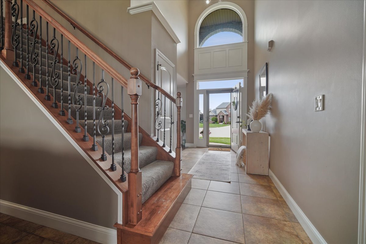 4015 Rockledge Road Bloomington, IL 61705 - Photo 9 of 52 Gallery Image 9