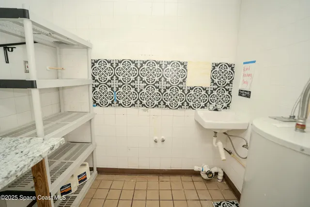 $999,990 | 5999 North Courtenay Parkway, Merritt Island, FL 32953