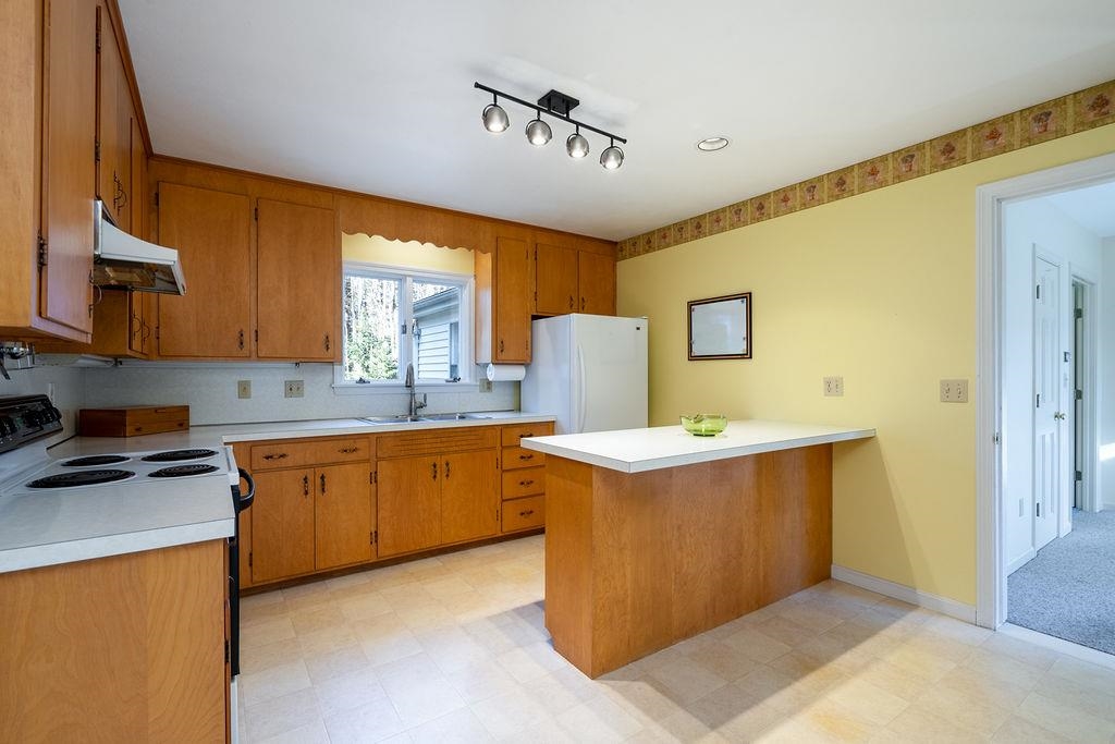65 Bagdad Road Durham, NH 03824 - Photo 13 of 40