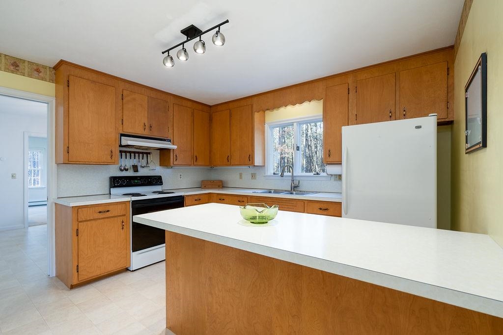 65 Bagdad Road Durham, NH 03824 - Photo 2 of 40