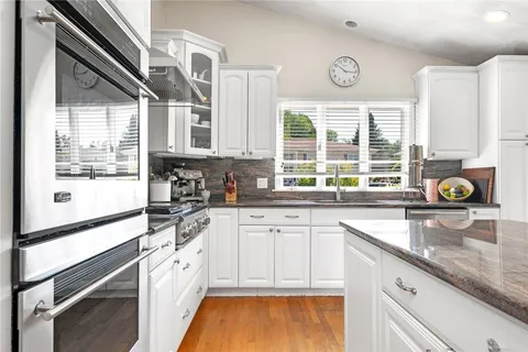 $875,000 | 94 Greening Lane, Cranston, RI 02920