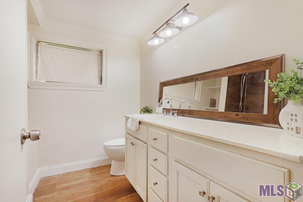 9155 South Parkview Drive Baton Rouge, LA 70815 - Photo 17 of 30 Primary Bathroom
