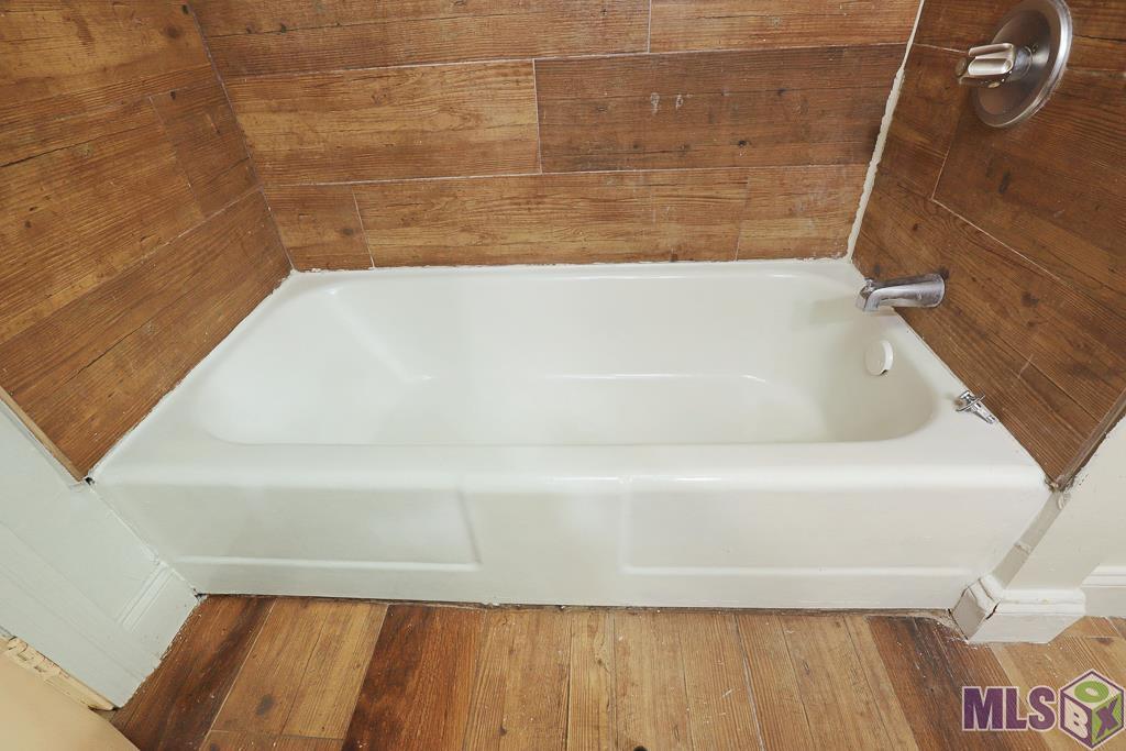 9155 South Parkview Drive Baton Rouge, LA 70815 - Photo 18 of 30 Primary Bath