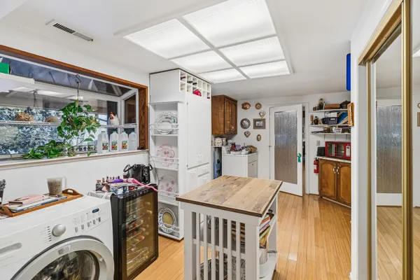 $695,000 | 20216 Lakeview Drive, Lakehead, CA 96051