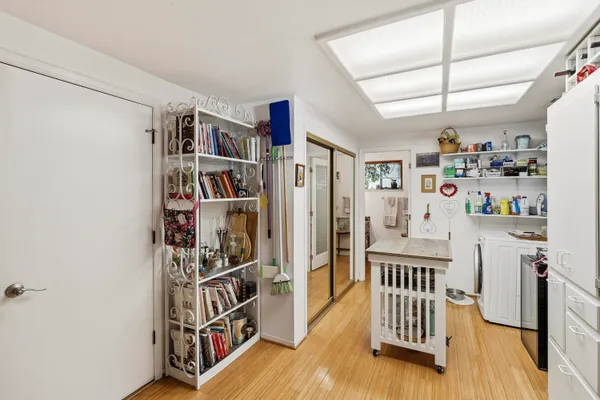 $695,000 | 20216 Lakeview Drive, Lakehead, CA 96051