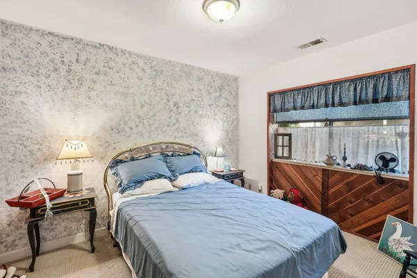 $695,000 | 20216 Lakeview Drive, Lakehead, CA 96051