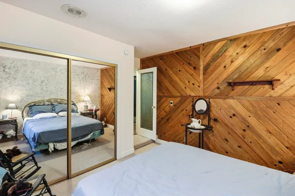 $695,000 | 20216 Lakeview Drive, Lakehead, CA 96051