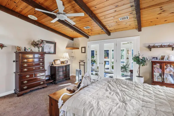 $695,000 | 20216 Lakeview Drive, Lakehead, CA 96051