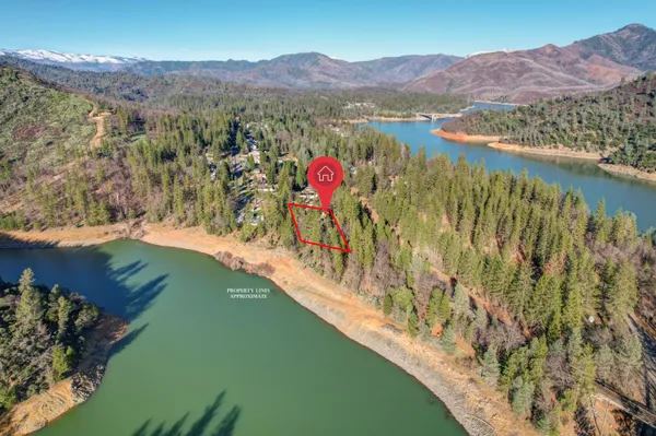 $695,000 | 20216 Lakeview Drive, Lakehead, CA 96051