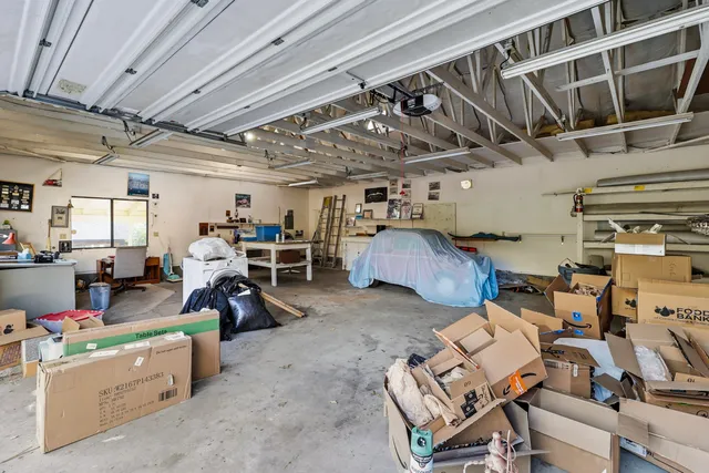 $695,000 | 20216 Lakeview Drive, Lakehead, CA 96051