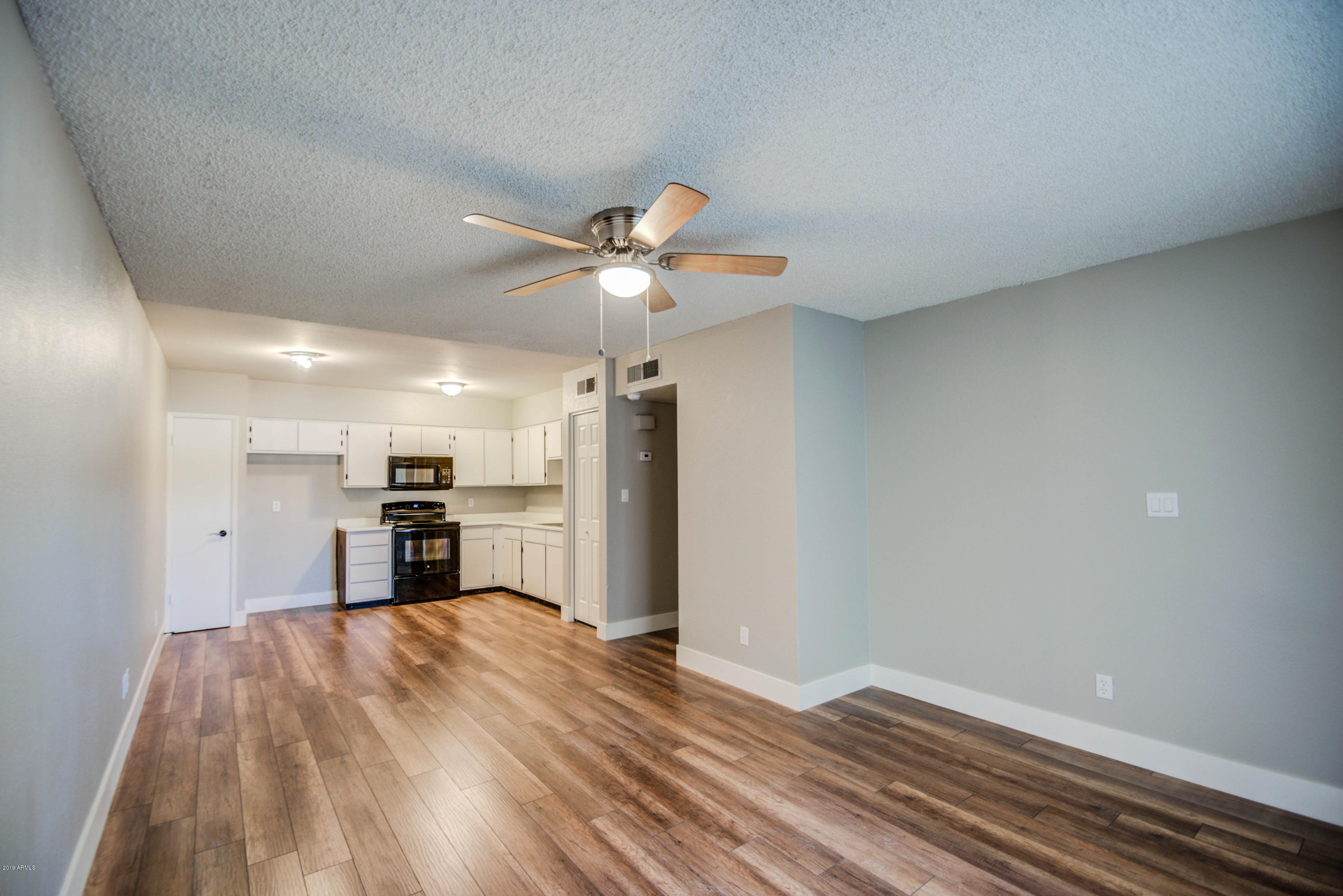 830 South Dobson Road, Unit 76 Mesa, AZ 85202 - Photo 2 of 15 LIVING ROOM 3
